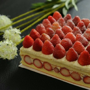 【新巧屋】草莓爆多蛋糕