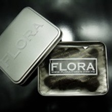 Flora 瑪拉露密黑巧鐵盒