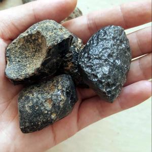 免運!【YONG YU】天然玻璃隕石/瓦片型(大)/黑隕石/雷公墨/泰國隕石(現貨)單顆隨機販售 約2公分～3公分/顆 (10顆，每顆107.6元)