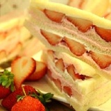 草莓三明治(6入) 新鮮草莓與自製卡士達新鮮草莓醬夾入柔軟土司中~大受好評熱賣中!!